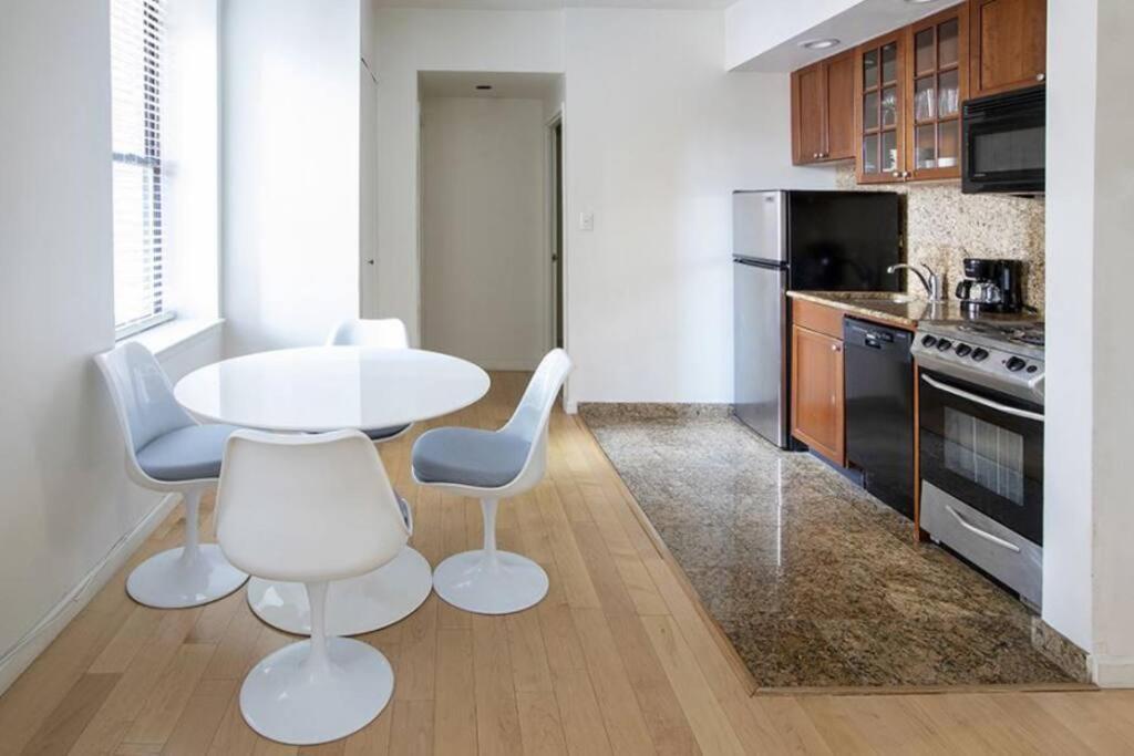 Airy 1br & 1bth - Manhattan Nyc Appartement *